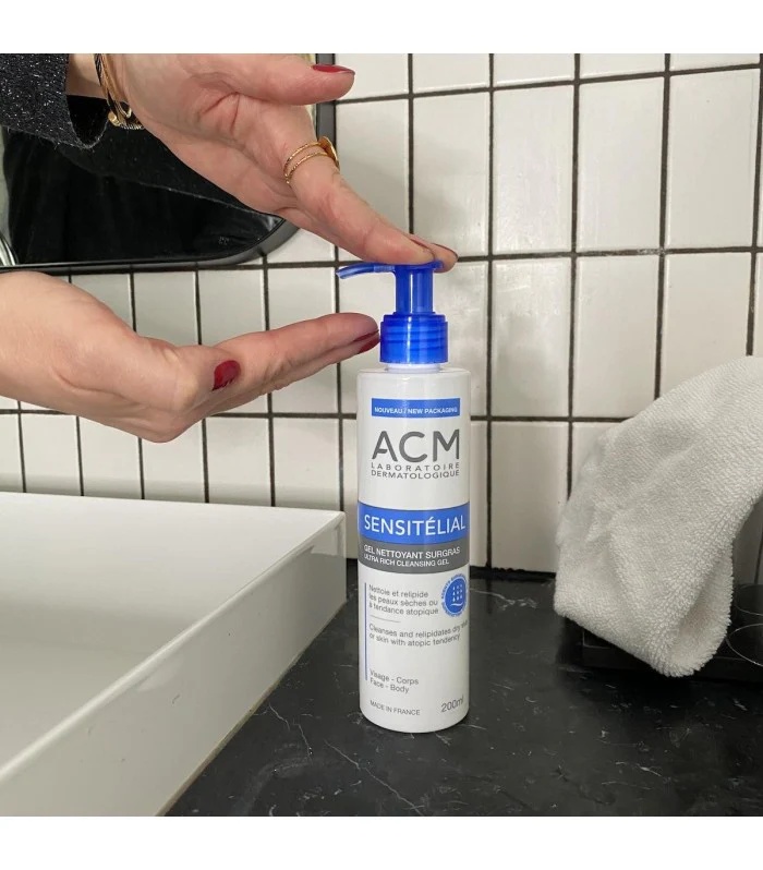 ACM SENSITELIAL GEL NETTOYANT SURGRAS 200ML